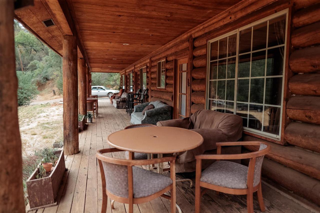 Bear Creek Cabins Hotel Midpines Exterior foto